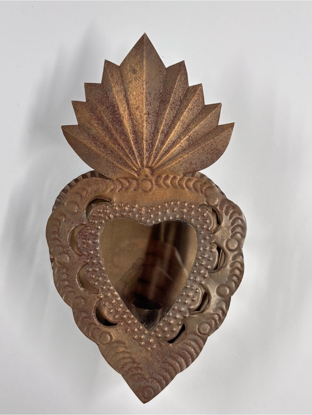 Heart-Shaped Rustic Metal Wall candle Holder in Brown Tin